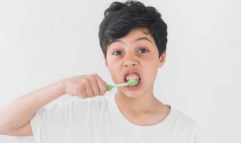 how to stop gagging while brushing teeth